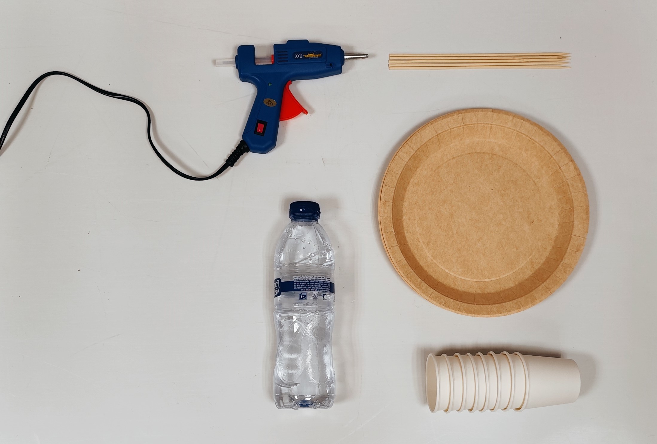 Los materiales necesarios para construir una bombilla