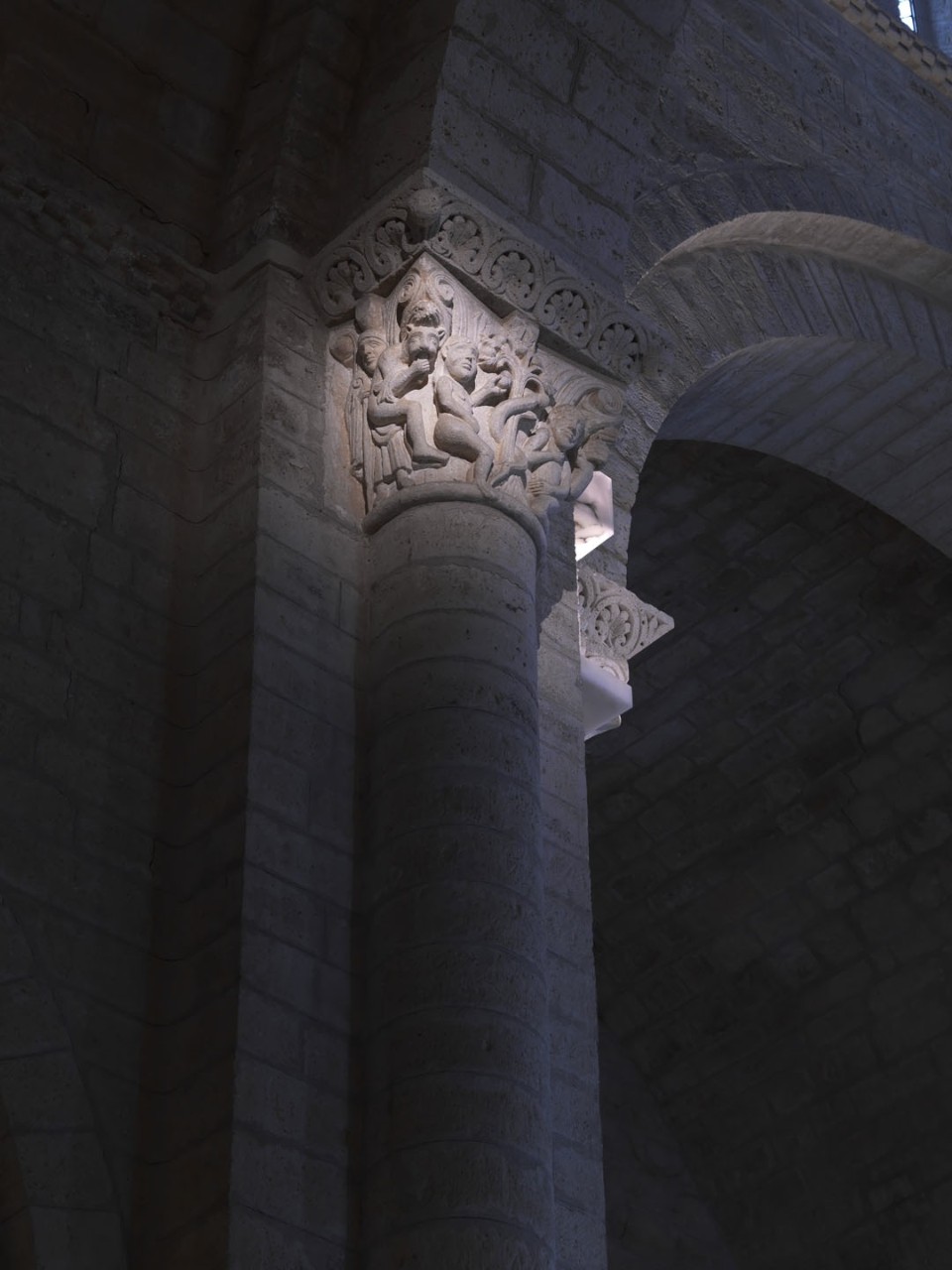 Interior de la iglesia de San Martín de Tours. Frómista
