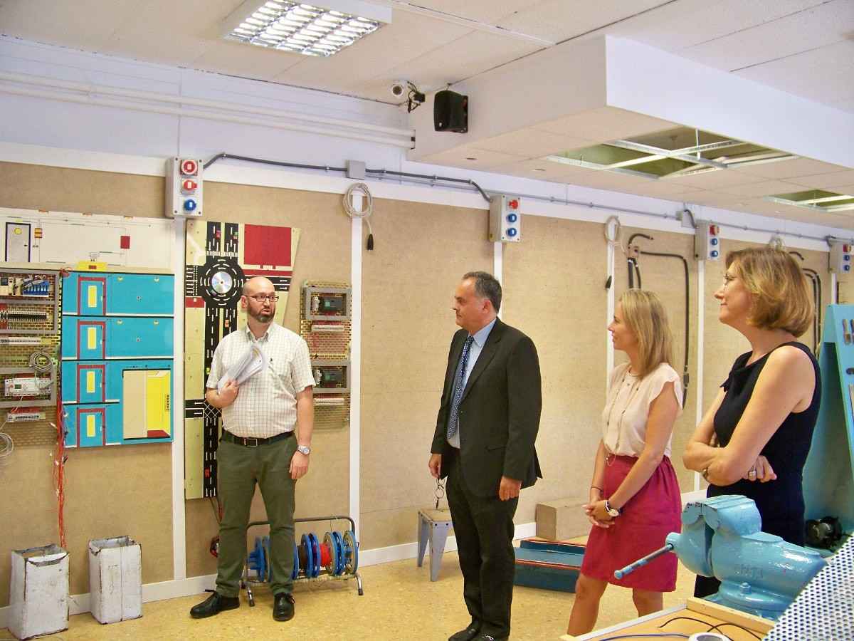 Curso ayudantes electricista