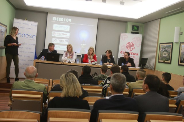 Charla con los participantes