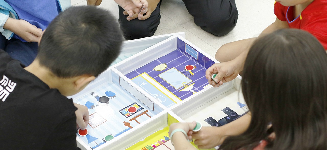 Niños con Play Energy