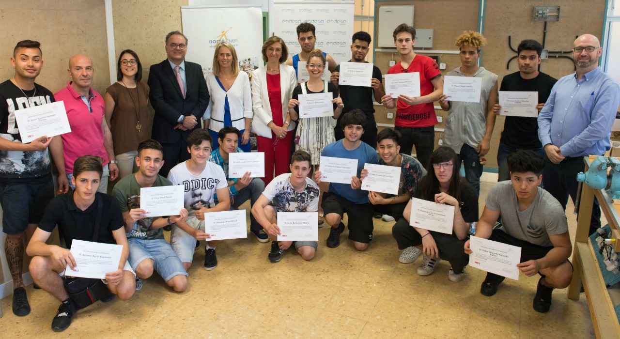 Foto de grupo, alumnos y profesores