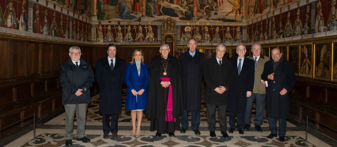 Foto de grupo durante la inauguración.