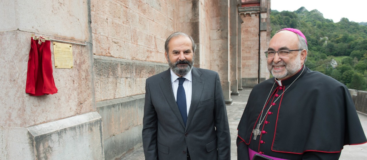 Juan Sánchez-Calero y el Arzobispo de Oviedo