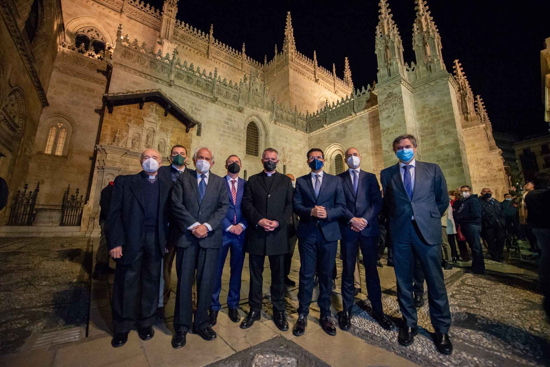 Foto de grupo frente a la Capilla