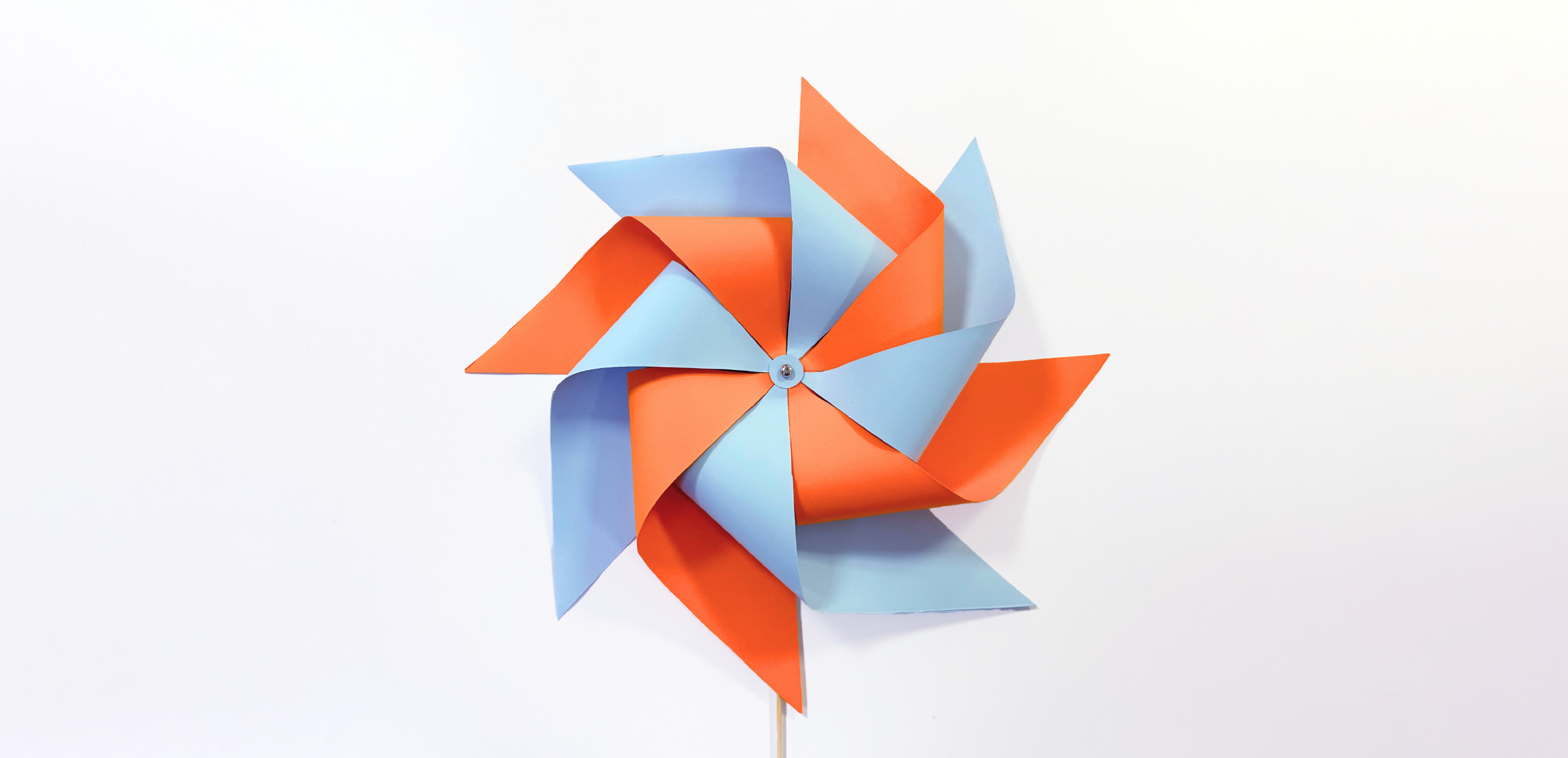 antigua torre tensión eléctrica